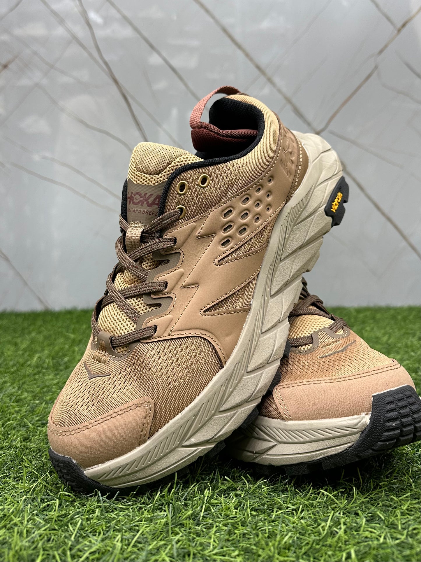 Hoka an. Breeze low
