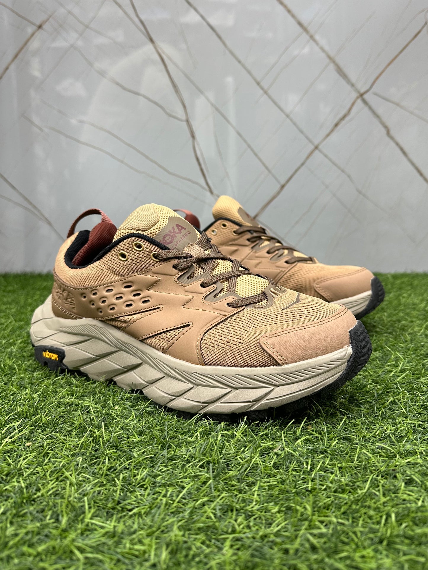 Hoka an. Breeze low