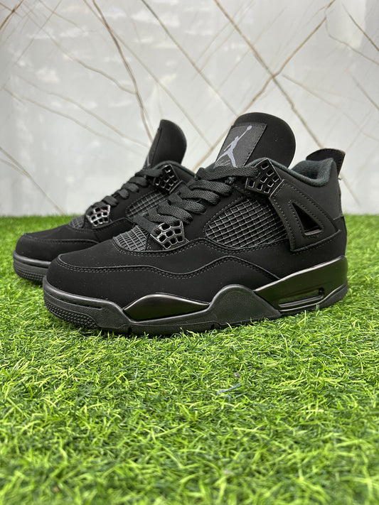 J4 retro se black cat