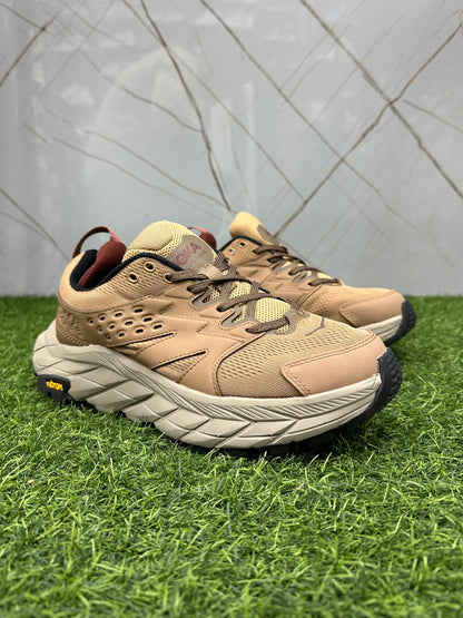 Hoka an. Breeze low